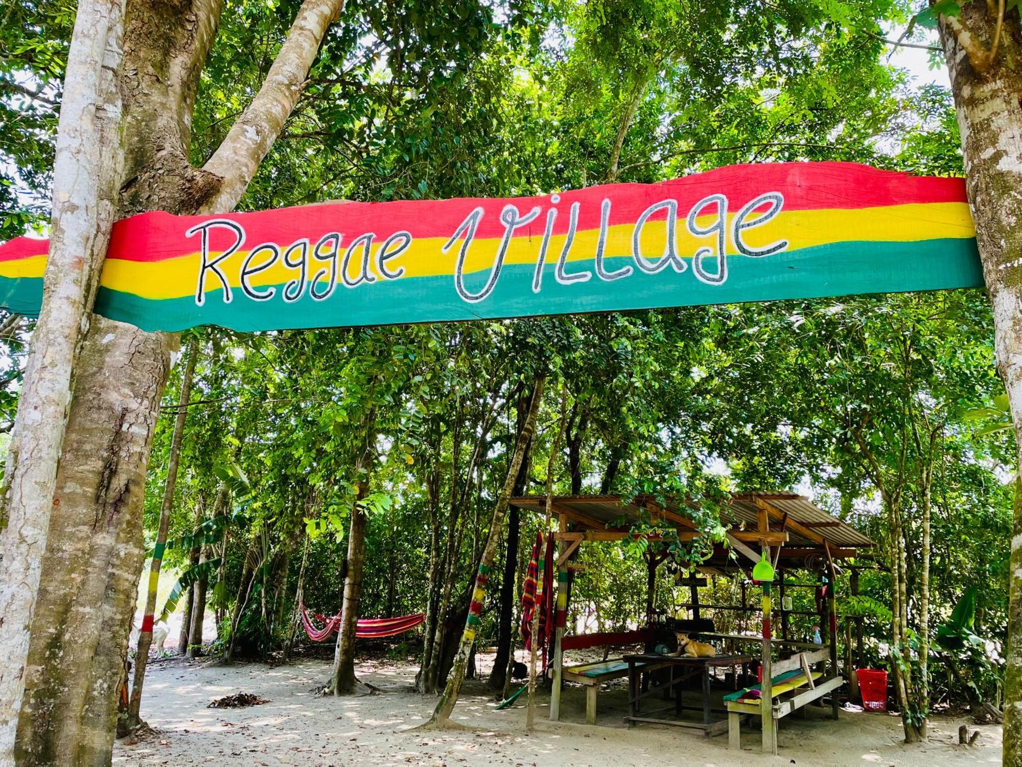 Land Of Promise - Reggae Bar & Eco Village Zanderij Esterno foto