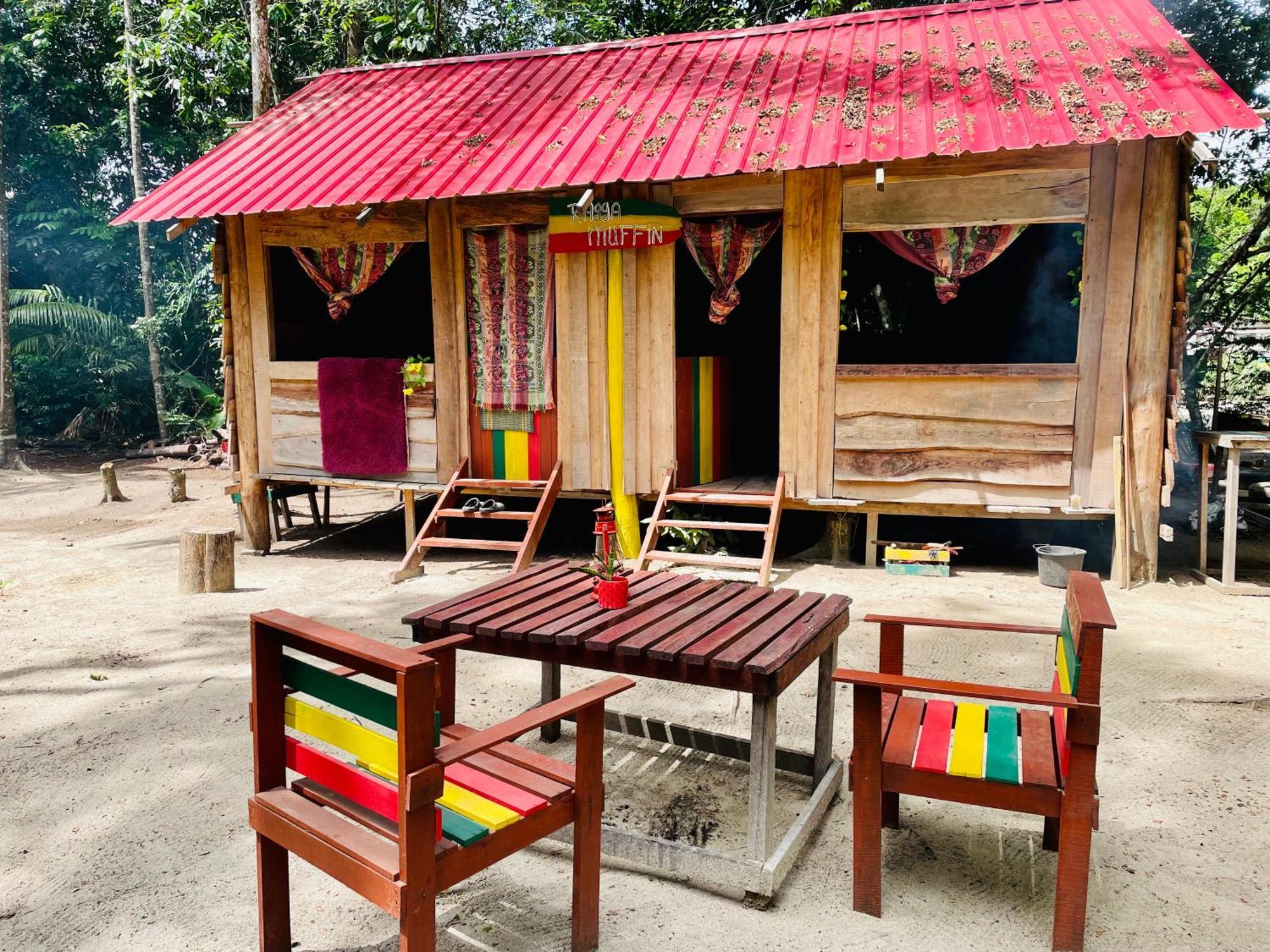 Land Of Promise - Reggae Bar & Eco Village Zanderij Esterno foto